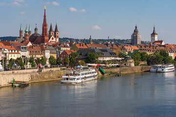 Naklejka premium Blick vom Main auf die Altstadt von Würzburg, Unterfranken, Franken, Bayern, Deutschland