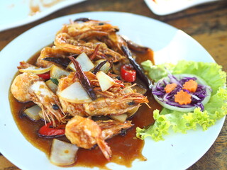 deep fired shrimp with tamrind sauce