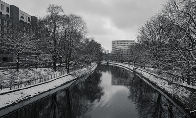 Fototapeta na wymiar Landwehrkanal Berlin