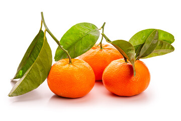 Tangerines with leaves. Tangerine slices. Isolate on white background 