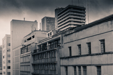 Edificio B/W / Bogotá