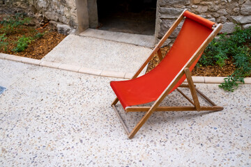Chaise longue chilienne rouge