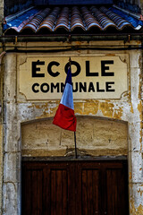 linteaux entrée école communale 