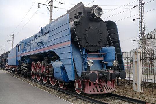 The blue express steam locomotive © Aleksandr