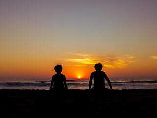 Fototapeta na wymiar couple at sunset