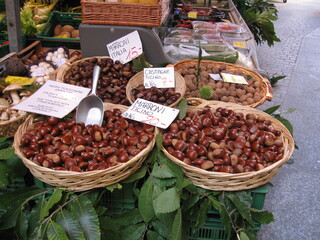 Kastanien, Maronen, Markt