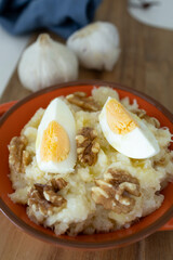 Atascaburras, typical dish of Castilian La Mancha gastronomy: potato, cod, egg and walnuts