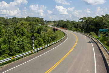 Carreteras, Puentes y construcción en la selva peruana