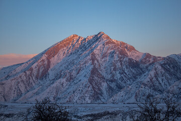 snow-white mountain during the day