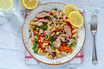 Warm pasta salad with tuna