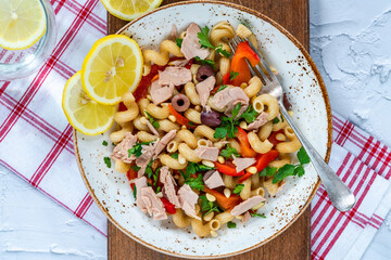 Warm pasta salad with tuna