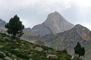 Obraz na płótnie Canvas Mount Maladeta at the Pico de Aneto road in Pyrenees, Spain.