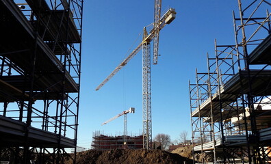 Lavori in corso nel cantiere in primavera - business