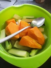 Bol de légumes coupés