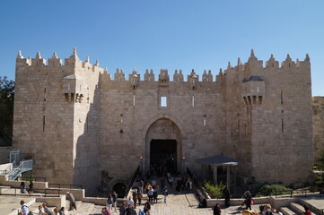 the damascus gate in jerusalem