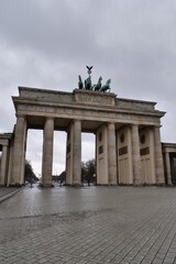 Fototapeta na wymiar Empty Brandeburger Tor in Berlin, Germany due to the Covid-19 Pandemic Lockdown