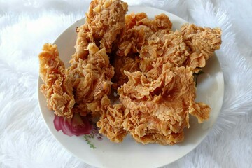 A delicious home-made crispy fried chicken dish that keeps you addicted.