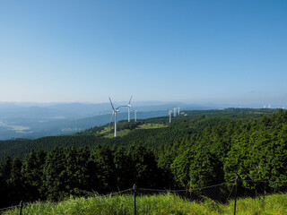 Obraz na płótnie Canvas 青山高原の風力発電