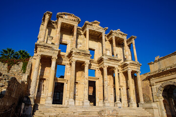 Obraz premium Library of Celsus, an ancient Roman building in Ephesus Archaeological Site, Turkey