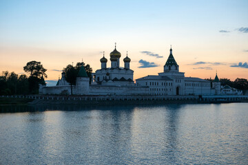 Fototapeta na wymiar Holy Trinity Ipatiev Monastery on the sunset