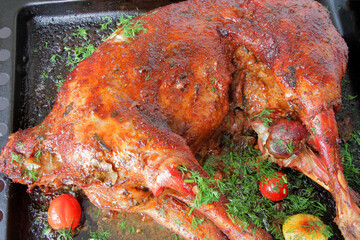 
lamb fried with spices, herbs and glazed with honey.