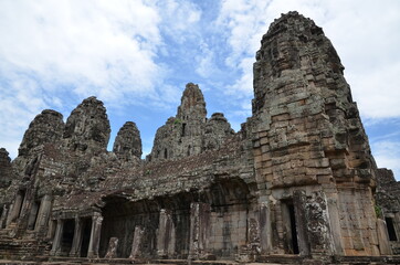 Fototapeta premium RUINES DU BAYON ANGKOR THOM 12 éme SIÈCLE
