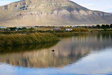 Lago y Monta&ntilde;a 