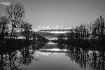 bords de Loire sous le brouillard, dizzinezz and fog on loire valley