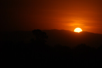 Atardecer en la monta&ntilde;a