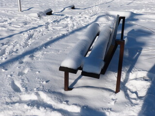 Parkbank, Schnee, verschneit, Winter