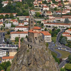 Carré chapelle Saint-Michel d'Aiguilhe au dessus de la ville, le Puy-en-Velay (43000),...