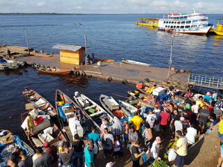 Fish sales in the port of Manaus, Amazon – Brazil