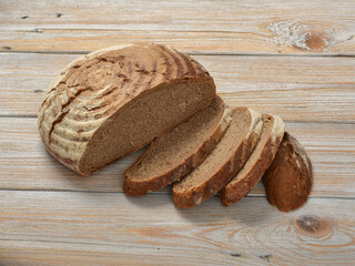 Brot, Runde Brot, bread , round bread, bread on wooden board, Snack, Koliennetraten, Bakery products, frisian bread