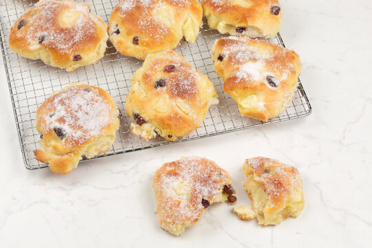 Yeast pastries with apple and raisins series image 09