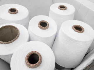 white cotton yarn for knitting on knitting machines