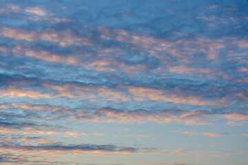 Obraz premium Beautiful sky at the evening, cloudy sky in, sunset