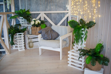 the use of flowers in decor in the interior