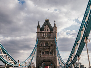 Fototapeta na wymiar Tower Bridge in London on a sunny afternoon