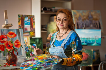 Portrait of an inspired artist in a working environment 2899.