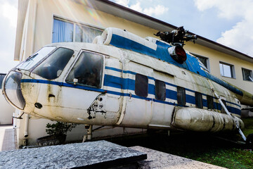 alte Flieger und Busse