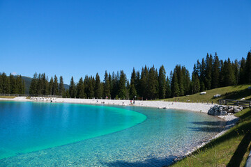 Bellissimo panorama dal sentiero del lago Montagnoli in Trentino, viaggi e paesaggi in Italia