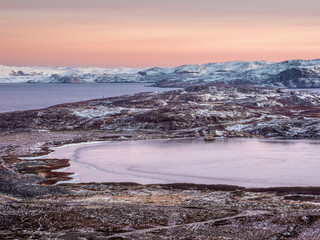 Obraz premium Wonderful mountain landscape on the Barents sea.