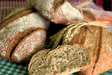 bread with seeds