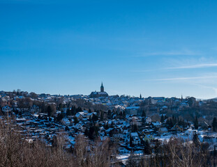 Obraz premium Panoramablick von Annaberg-Buchholz im Winter Erzgebirge, Sachsen, Deutschland