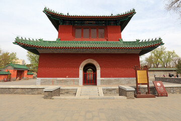 Obraz premium Scenery of Chinese classical architecture in Ditan Park, Beijing, China