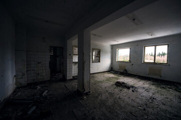 alte fabrik mit kaserne verfallen lost place