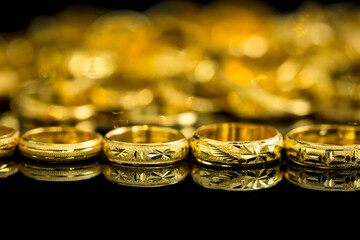 group of many design gold rings