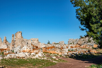 Fototapeta premium The ancient city of Lyrboton Kome, located in the Kepez on a hill in Varsak, discovered in 1910, an important olive oil production center in the region and had close ties to Perge, Antalya