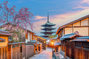 Naklejka premium Old town Kyoto during sakura season in Japan
