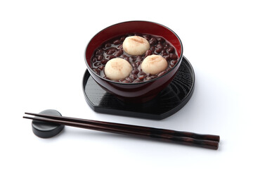 餅入りぜんざい 小豆 白背景
